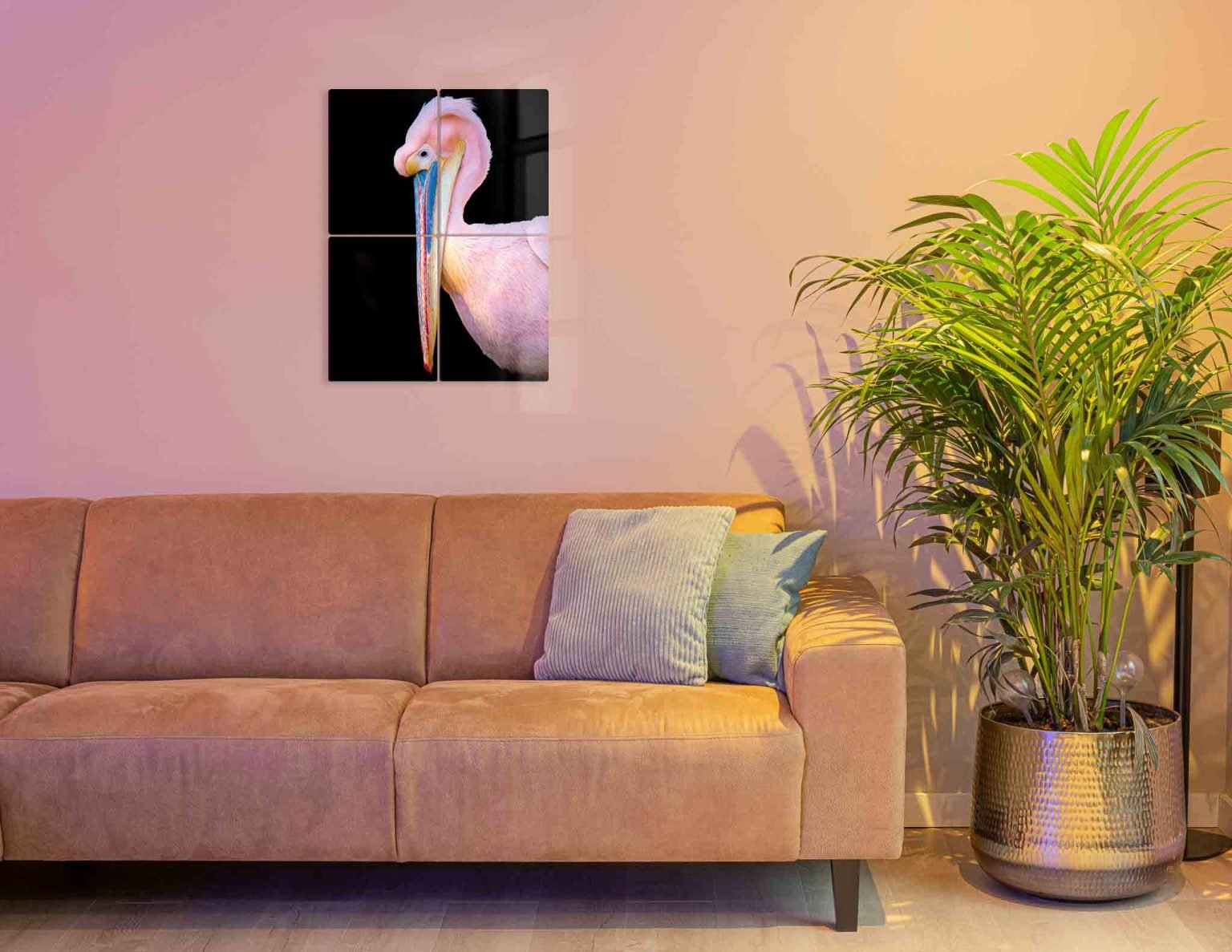 Woonkamerfoto Pelikaan zijaanzicht op aluminium op 4 fotopanelen