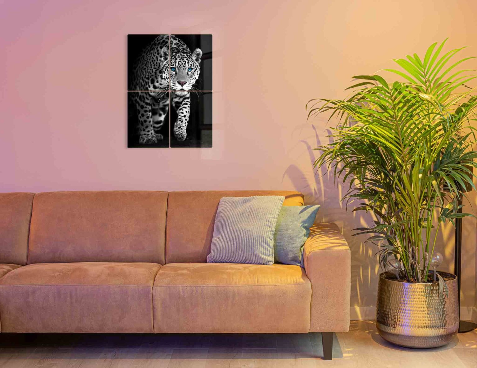 Woonkamerfoto Jaguar op aluminium op 4 fotopanelen